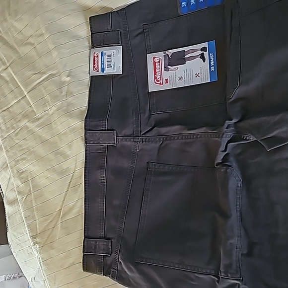 Coleman shorts - Picture 9 of 10